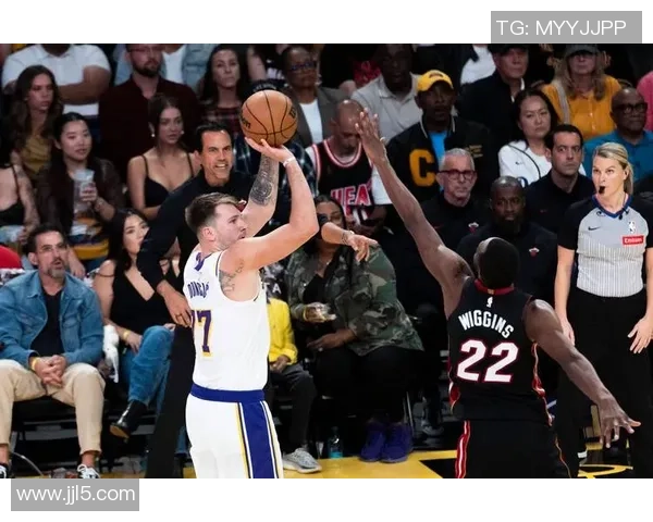 勇士与热火激战回顾2019年2月28日精彩录像重温篮球盛宴